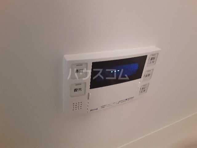 ����10