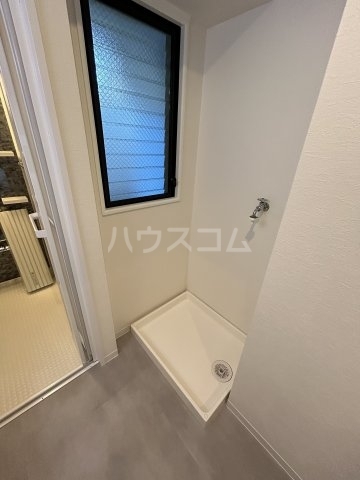 ����11
