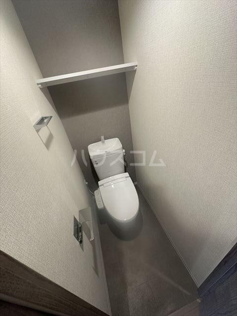 ����4