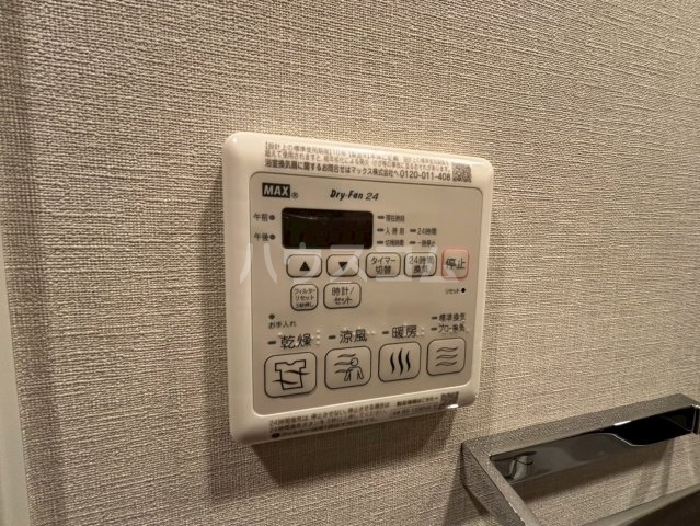 ����17