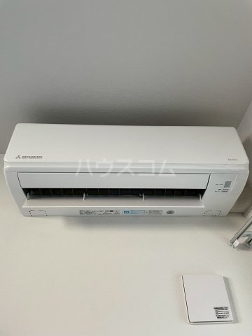 ����12