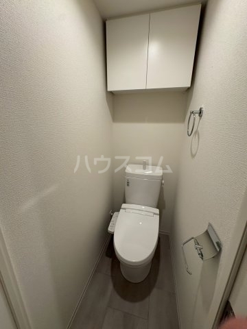 ����15