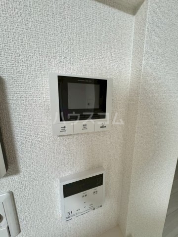 ����11