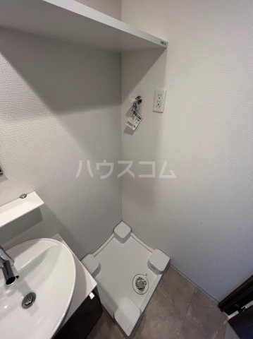 ����11