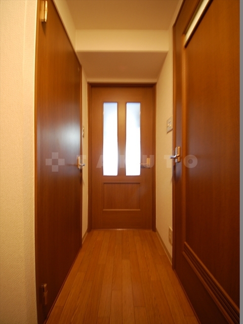 ����13