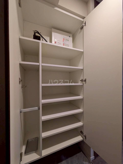 ����6