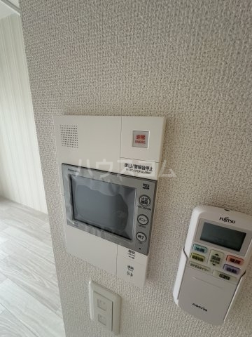 ����11