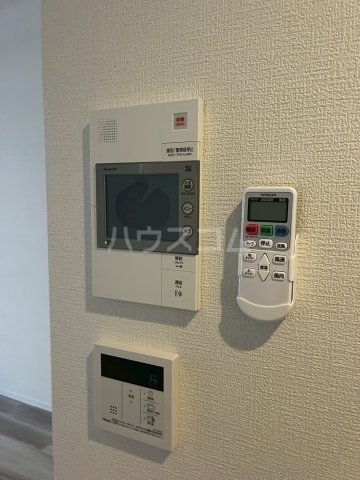 ����10