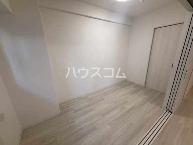 ����10
