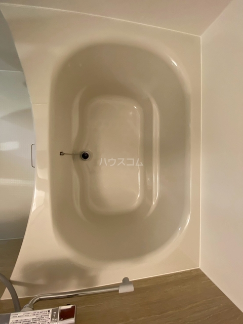 ����20
