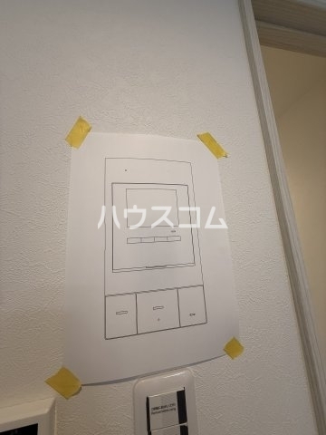 ����9
