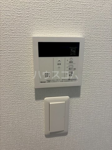 ����10