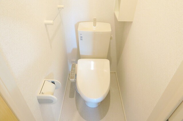 ����8