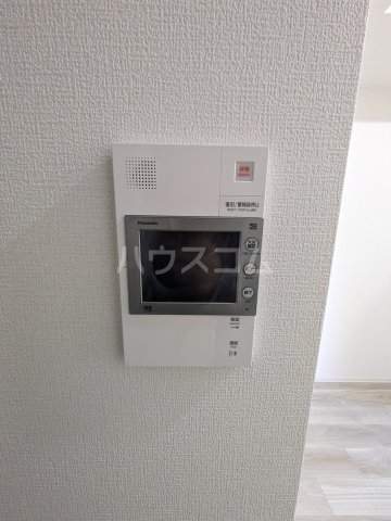 ����9