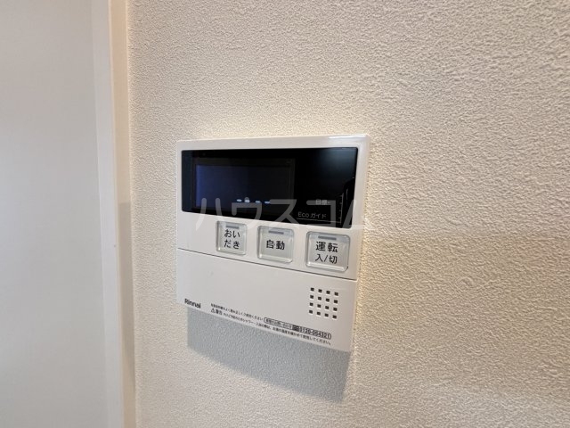 ����16