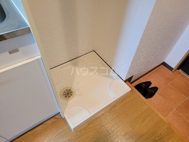����21