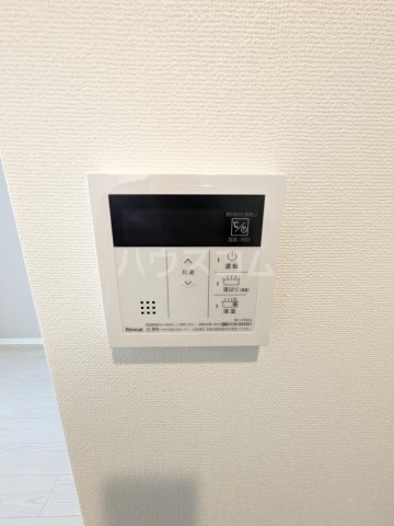 ����9
