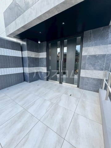 ����13