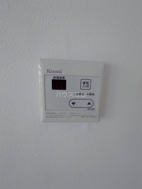 ����15