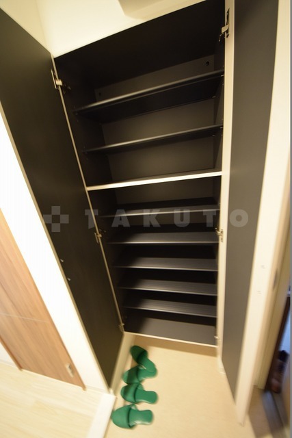 ����26