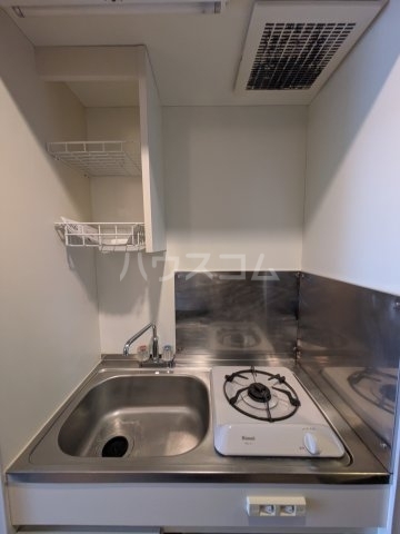 ����24