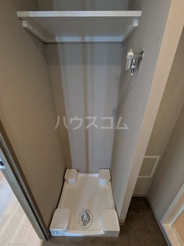 ����20