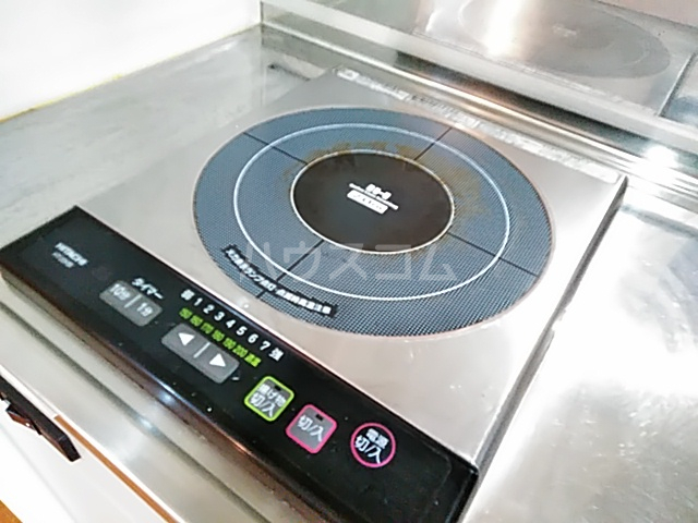 ����15