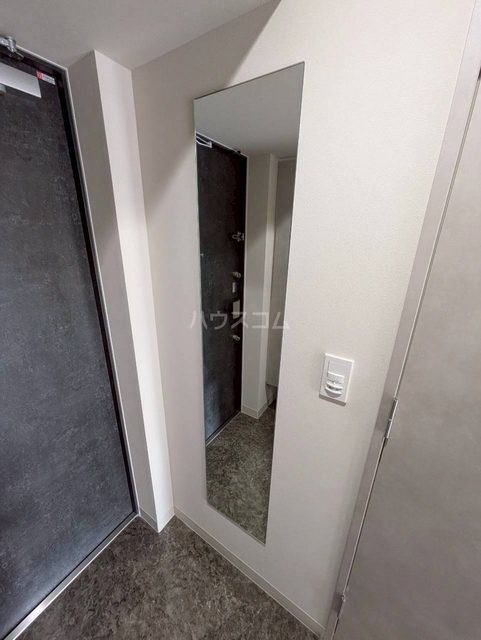����16
