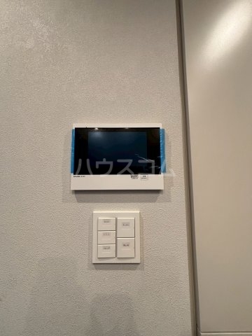����13