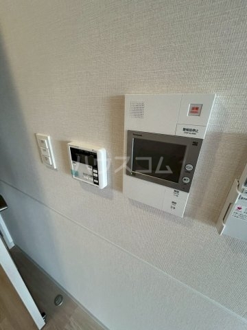 ����8