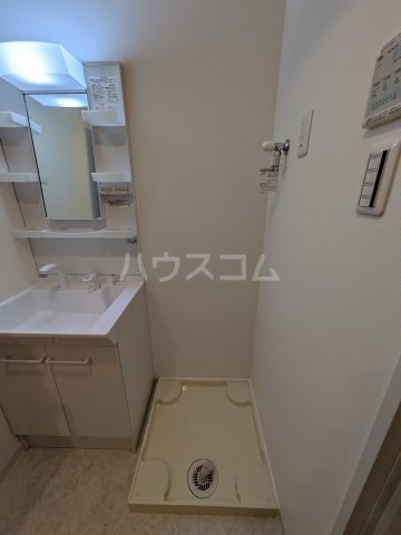 ����14