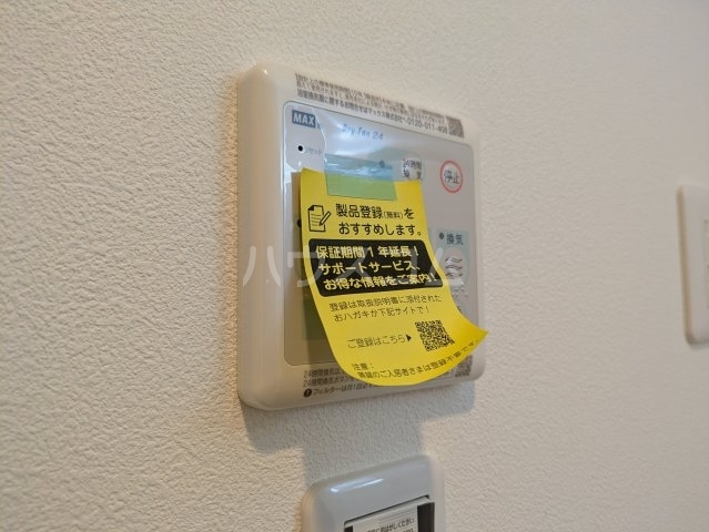 ����15