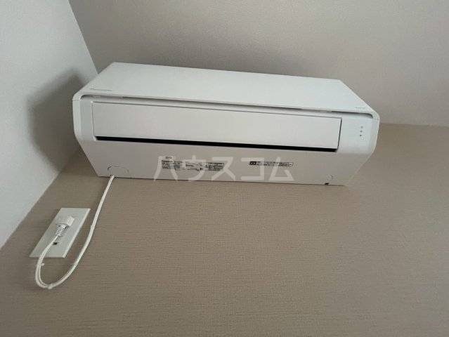 ����8