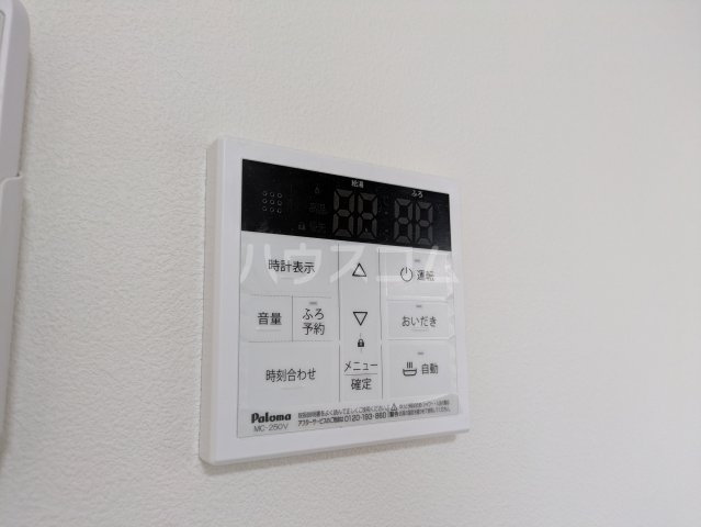 ����16