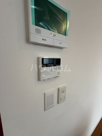 ����11