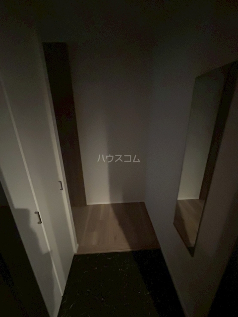����12