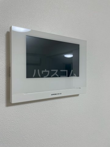 ����11
