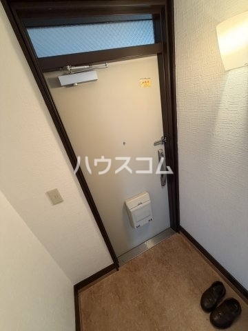 ����17