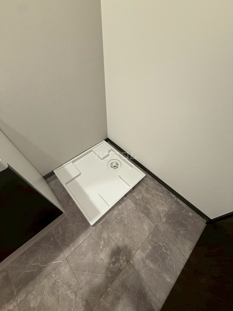 ����16