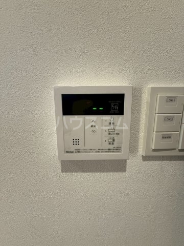 ����13