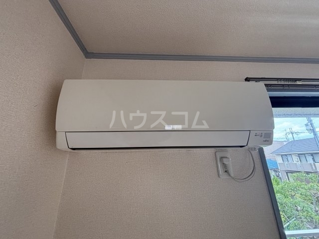 ����26