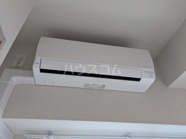 ����10