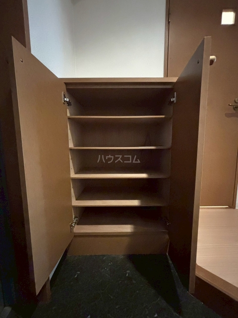 ����21