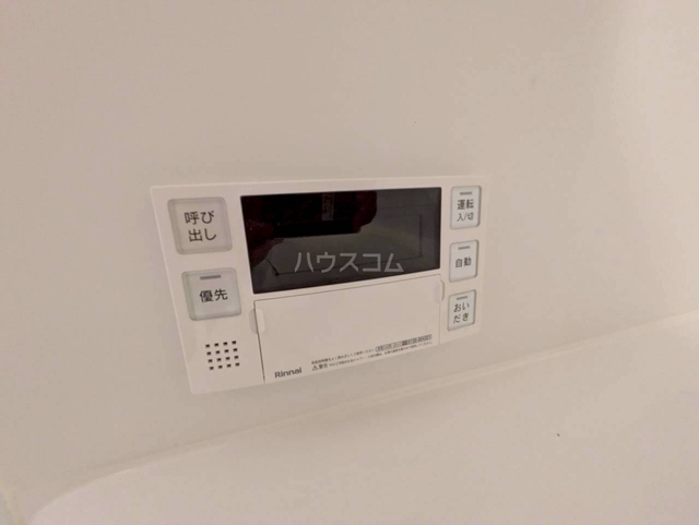 ����25