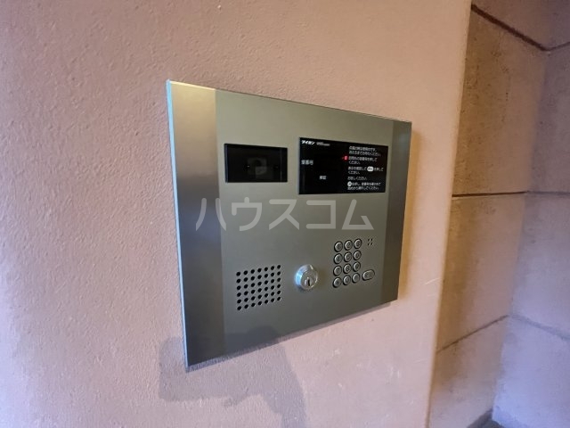 ����11