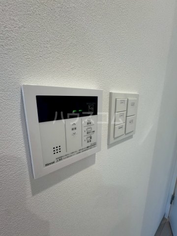 ����13