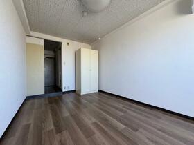 ����11