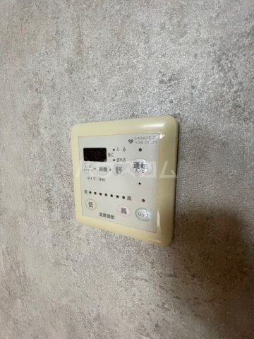 ����24