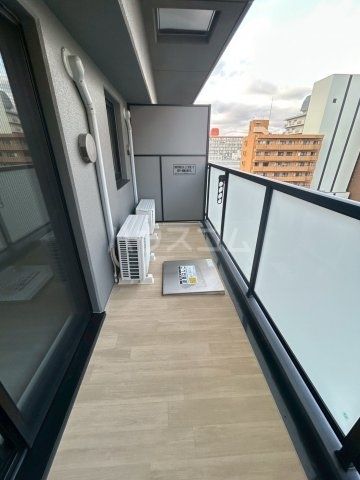 ����11