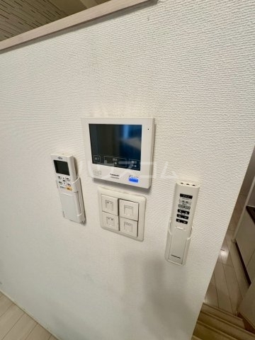 ����14